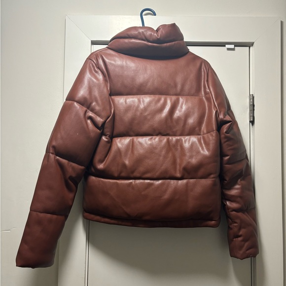 Abercrombie and fitch vegan leather mini puffer - Picture 2 of 5